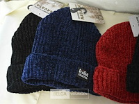 4 wintermutsen div. kleuren - afbeelding 3 van  3