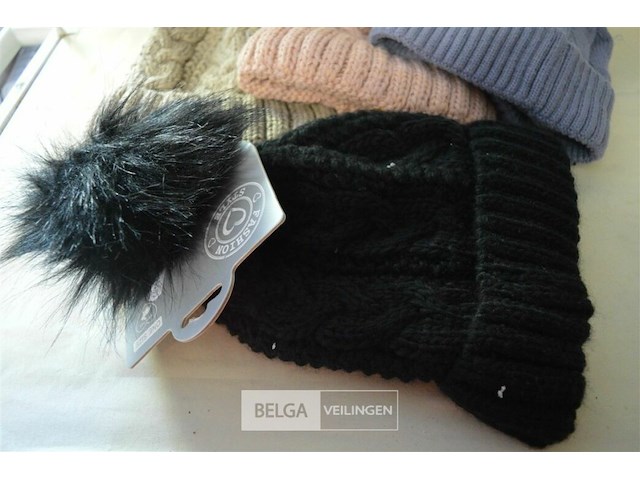 4 wintermutsen met pompon div. kleuren - afbeelding 3 van  3