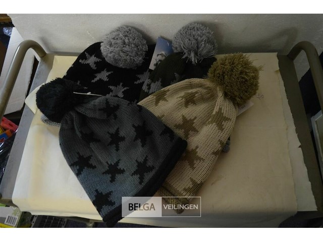 4 wintermutsen met pompon div. kleuren - afbeelding 2 van  4