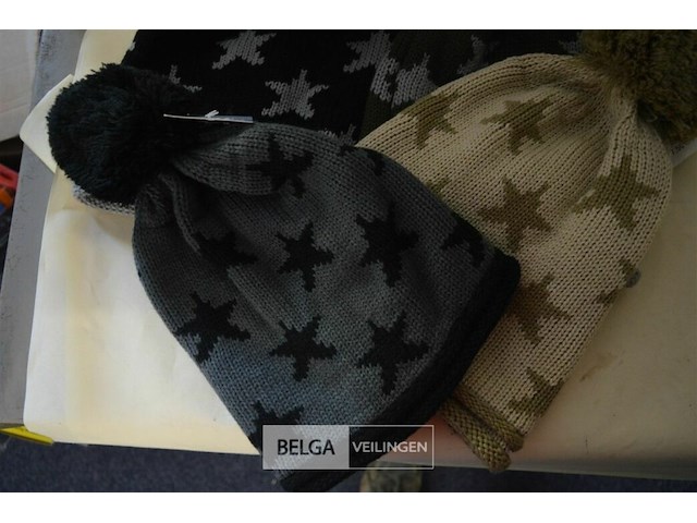 4 wintermutsen met pompon div. kleuren - afbeelding 3 van  4