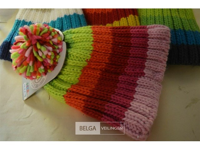 4 wintermutsen met pompon div. kleuren - afbeelding 2 van  4
