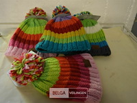 4 wintermutsen met pompon div. kleuren