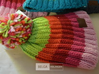 4 wintermutsen met pompon div. kleuren - afbeelding 3 van  3