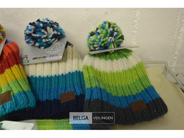 4 wintermutsen met pompon div. kleuren - afbeelding 2 van  4