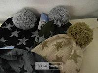 4 wintermutsen met pompon div. kleuren - afbeelding 4 van  4