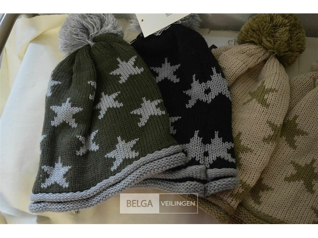 4 wintermutsen met pompon div. kleuren - afbeelding 3 van  3