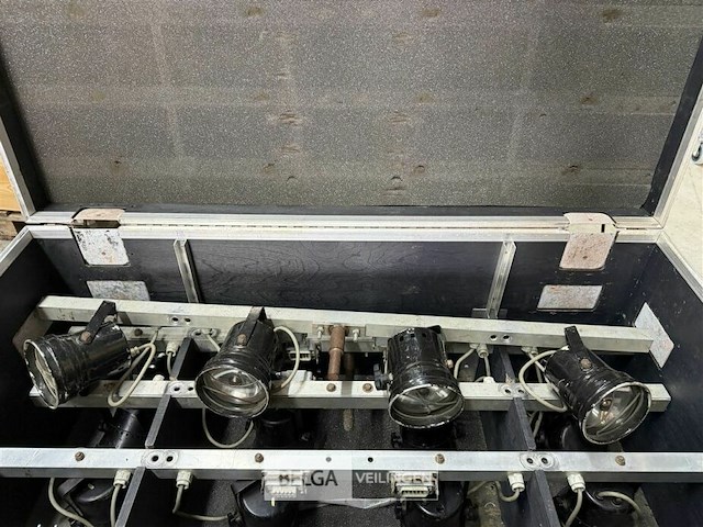 4 x 4 pinspots op baar met case - afbeelding 3 van  7