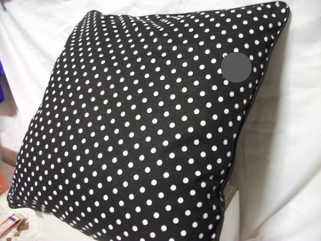 4 x 8 sierkussenslopen met rits 4 modellen merk ; manu jo... - afbeelding 1 van  4