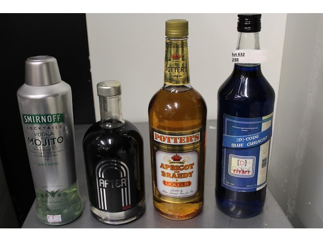 4 x alcoholische dranken - afbeelding 1 van  1