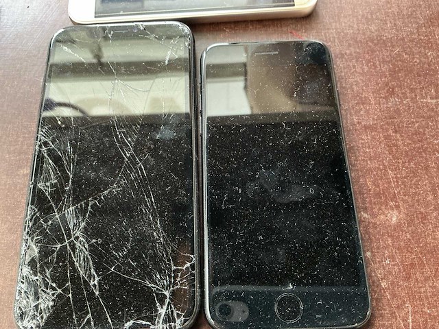 4 x apple iphone + 1 x samsung smartphone - afbeelding 3 van  3