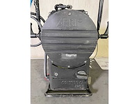 4 x arri compact daylight fresnel 1200w - afbeelding 8 van  12