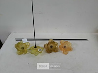 4 x bloem pvc op prikker - afbeelding 1 van  3
