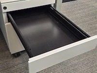 4 x bureau steelcase met ladenblok - afbeelding 10 van  11
