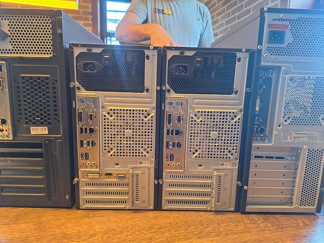 4 x computer - afbeelding 9 van  9