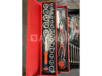 4 x gereedschapskist met 85 stuks gereedschap