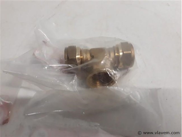 4 x knelkoppeling t stuk koper 15 x ½ f x 15 mm - afbeelding 2 van  2