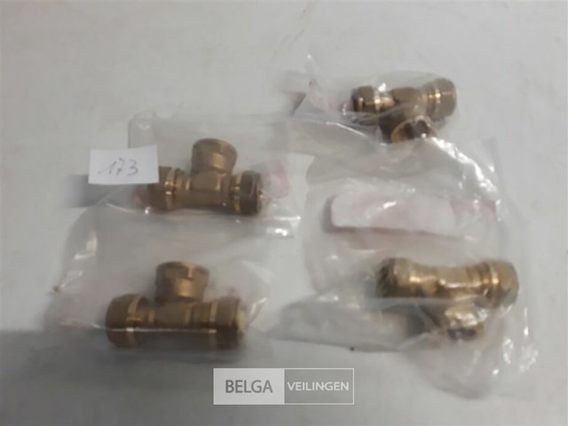 4 x knelkoppeling t stuk koper 15 x ½ f x 15 mm - afbeelding 1 van  3