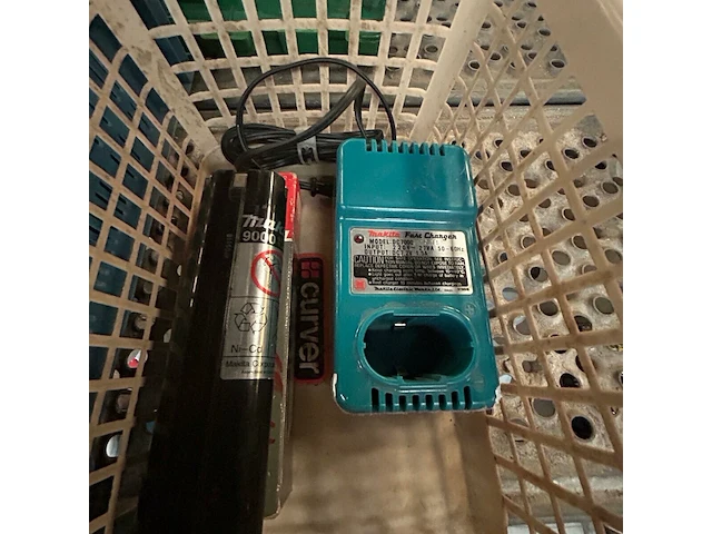 4 x laadstation en 6 x accu - afbeelding 2 van  5