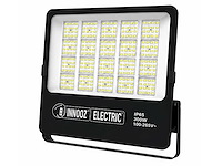 4 x led floodlight 300w – 6400k koud wit - zwart – ip65 – borneo-300 - afbeelding 2 van  5
