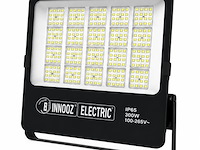 4 x led floodlight 300w – 6400k koud wit - zwart – ip65 – borneo-300 - afbeelding 2 van  5