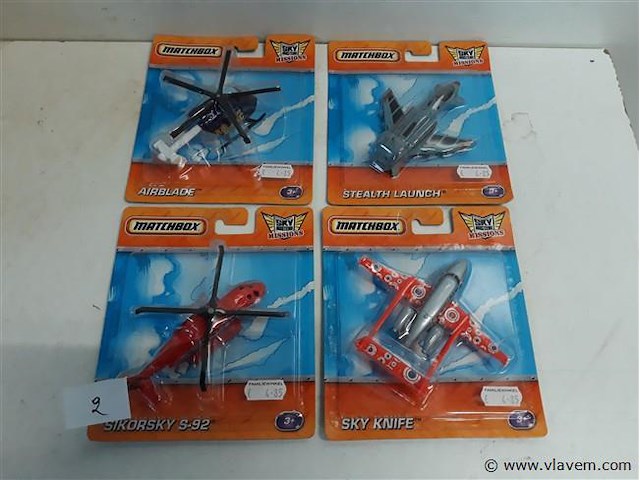 4 x matchbox vliegtuigen 4 assorti - afbeelding 1 van  2