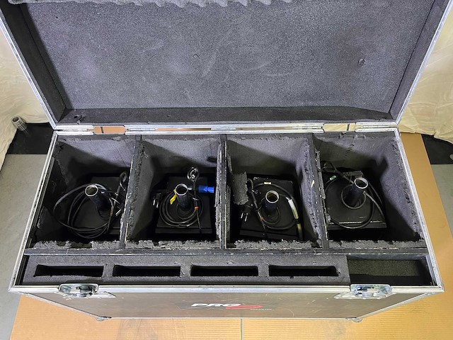 4 x meyer upm-1p loudspeakers w/case - afbeelding 9 van  9