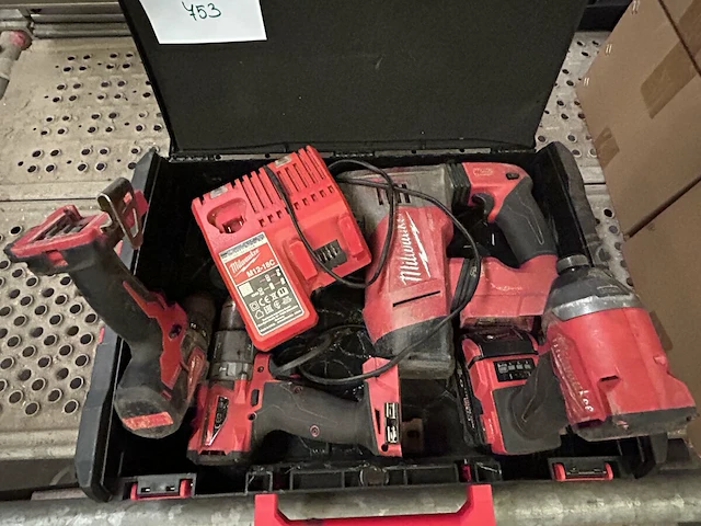 4 x milwaukee machine - afbeelding 1 van  9