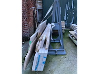 4 x palet en 1 x metalen bok met bourgondische witsteen. (inclusief metalen bok) - afbeelding 7 van  12