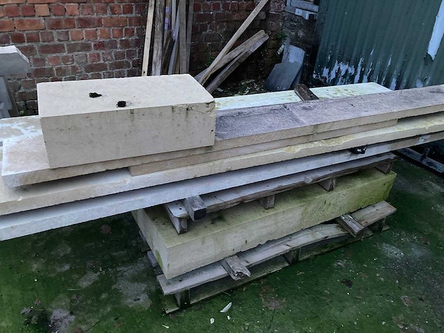 4 x palet en 1 x metalen bok met bourgondische witsteen. (inclusief metalen bok) - afbeelding 9 van  12