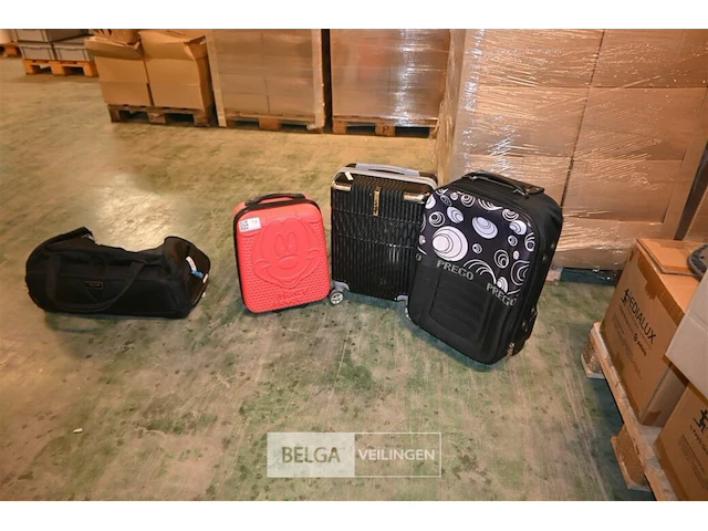 4 x reiskoffer / handbagage op wielen - afbeelding 1 van  8