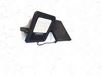 4 x solar 500 lumen led breedstraaler met afstandsbediening - afbeelding 7 van  9