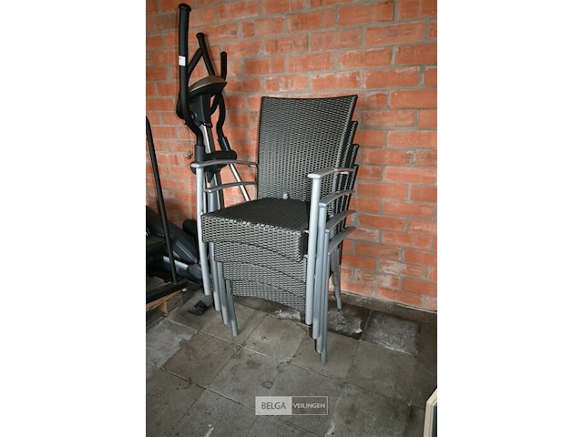 4 x stapelstoel met armleuning - afbeelding 1 van  3