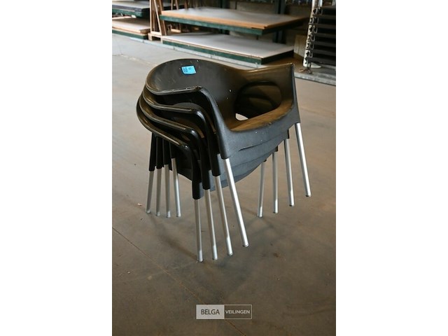 4 x stapelstoel - afbeelding 1 van  4