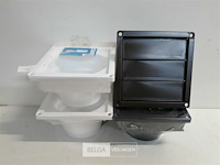 4 x verluchtingsrooster 16x16 cm met klepjes - afbeelding 1 van  3