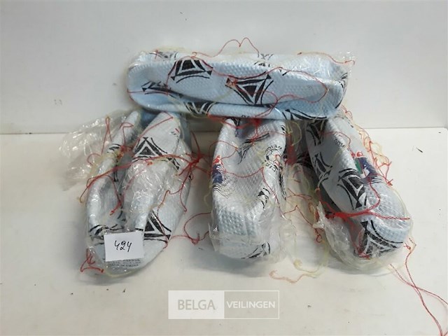 4 x voetbal pvc originele maat + gewicht - afbeelding 1 van  3