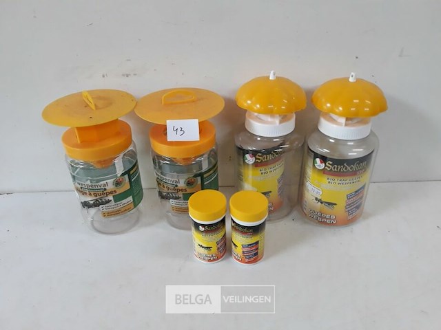 4 x wespenval pvc 2 modellen + 2 x lokpoeder 30 grram - afbeelding 2 van  3
