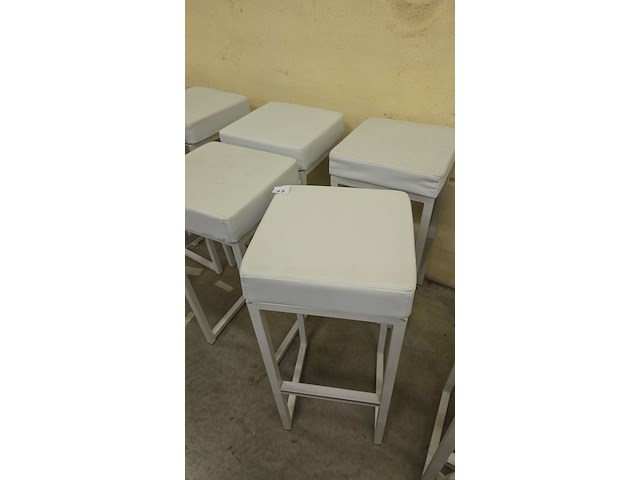 4 x witte kruk - afbeelding 1 van  1