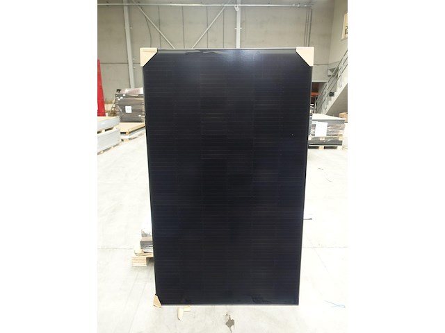 4 x zonnepaneel sunpower p3 330 wp (1.320 wp) - afbeelding 1 van  3