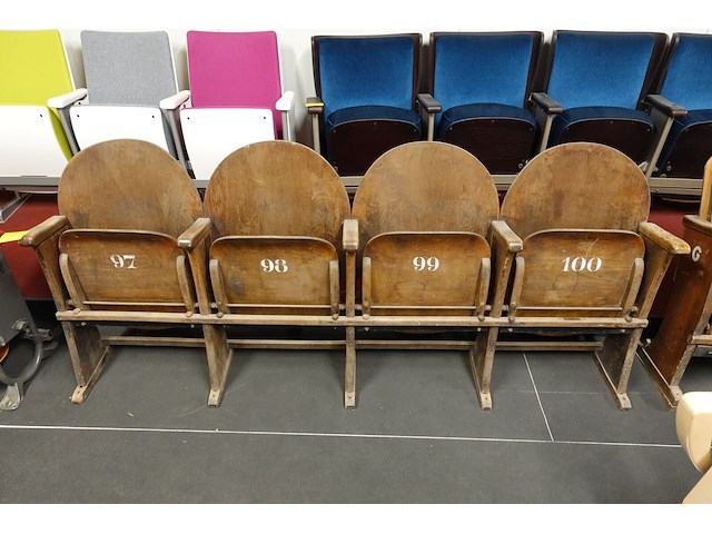 4-zit houten antieke theaterstoel - afbeelding 2 van  6