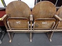 4-zit houten antieke theaterstoel - afbeelding 4 van  6