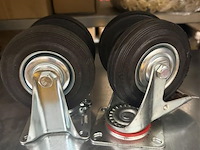 4 zwenkwielen 125mm waarvan 2 met rem