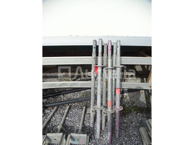 40 (+/-) steigeraccessoires - afbeelding 2 van  7