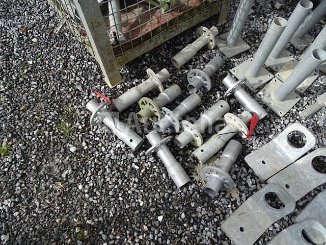 40 (+/-) steigeraccessoires - afbeelding 6 van  7