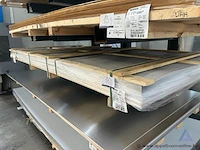 40 aluminium platen, afmetingen 3000 x 1500 x 2 mm.