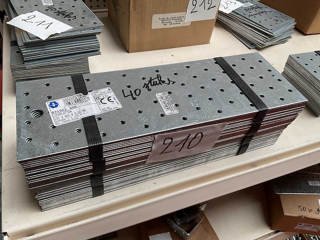 40 bevestiging platen - afbeelding 1 van  4