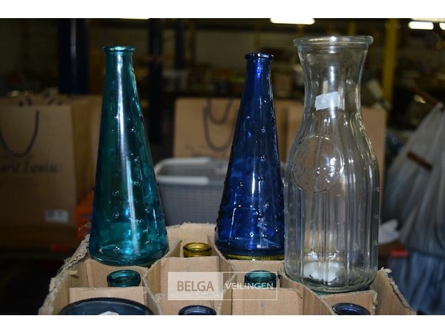 ±40 div. vaasjes - afbeelding 1 van  3
