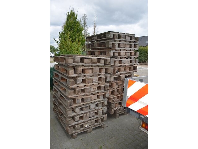 40 diverse paletten w.o. europaletten e.a. - afbeelding 6 van  6
