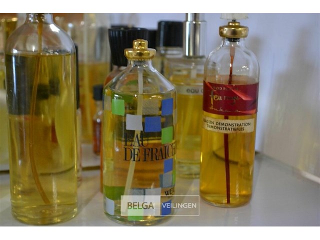 ±40 diverse vintage parfum - afbeelding 5 van  6