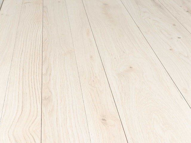 40 m2 laminaat watervast plank - 1383 x 193 x 7 mm - afbeelding 1 van  2
