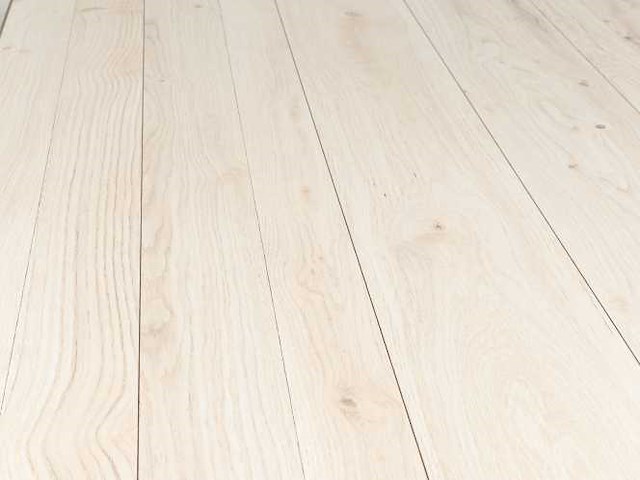 40 m2 laminaat watervast plank - 1383 x 193 x 7 mm - afbeelding 1 van  4